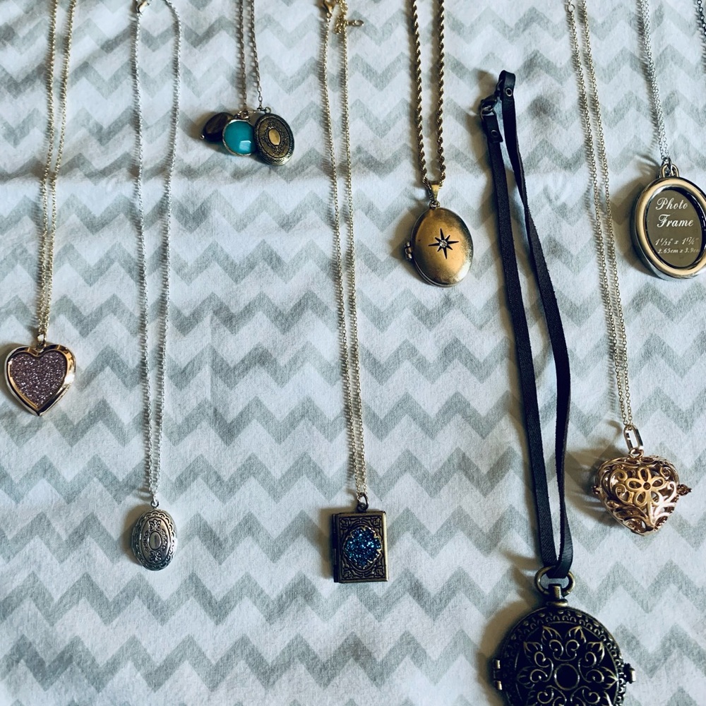Jewelry - Picture 11 of 12